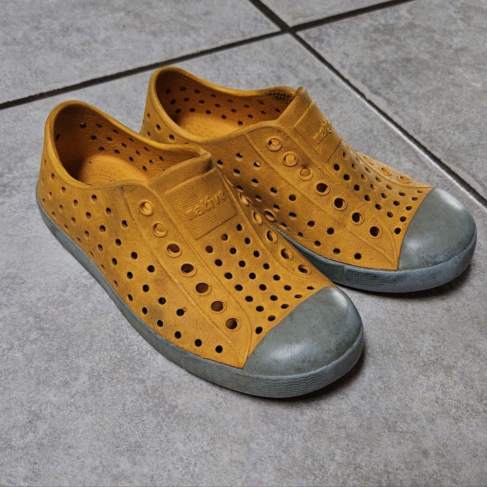Native Shoes - C10